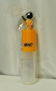 【新品未開封品】ブランドマスコット付きボールペン☆捻り式ペンケース（BIC 製）