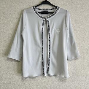 【即納】 PRADA プラダ 刺繍ロゴ ノーカラージャケット 7分袖 ホワイト