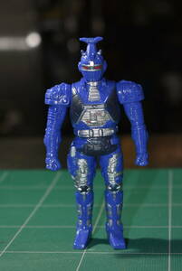 Qo092 vtg Yutaka Juukou B-Fighter Power Rangers Big Bad Beetleborgs Blue Beet Figure 重甲ビーファイター ブルービート ソフビ 