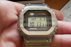 Casio カシオ G-SHOCK MRG-B5000D-1JR Silver シルバー　プライスタグ付きMR-G 電波ソーラー Gショック タフソーラー 腕時計 