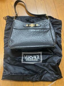 1円 【美品】VERSACE　 ベルサーチ ハンドバッグ　 黒 　オーストリッチ a282