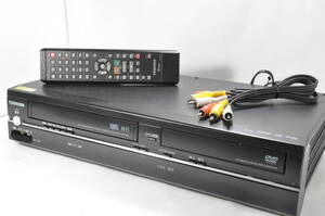 ★超絶美品★東芝 SD-V800 VHS/DVD一体型ビデオデッキ！リモ付！【清掃済】綺麗な商品をお探しの方にオススメです。