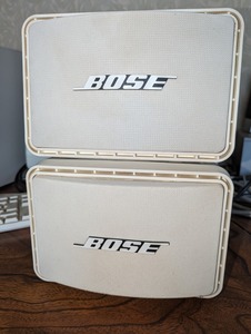 送料無料　　BOSE ボーズ 111ADW スピーカー中古天井取付金具付き　⑥