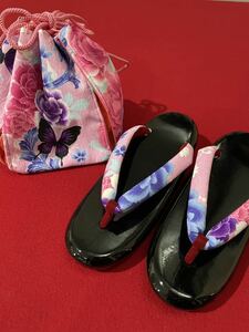 下駄&巾着2点セット 浴衣 巾着袋 和装小物 着物 お祭り 夏 和風 薔薇 蝶々 ピンク 青 紫 (210330 1-4)