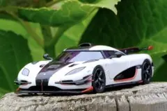 VMB Koenigsegg ONE1 1/64 ミニカー