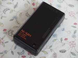 ☆彡 良品　SONY NiMH/Ni-Cd ガム電池用　バッテリーチャージャー　BC-9HS