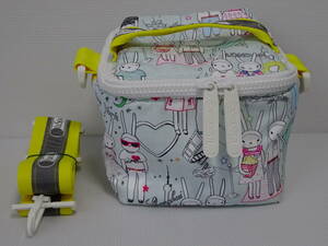 中古 LeSportsac Artist In Residence Fifi Lapin ポーチ ショルダー付 クッション生地 鞄 フィフィラパン アーティストコラボ レスポ 希少