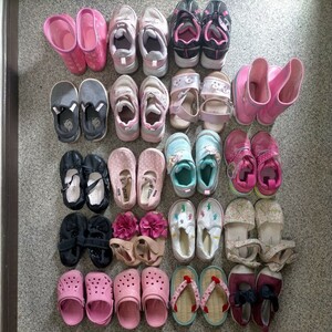 女の子　子供靴　おまとめ19足13cm〜16cm crocs HOLEYSOLESCANADA 西松屋　ファミリア　草履　branshes AMPERSAND disney プリキュア 他