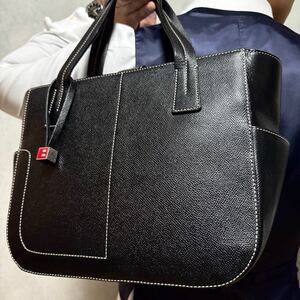 極美品/現行◎ BALLY バリー メンズ トートバッグ A4収納 肩掛け ビジネス レザー サフィアーノ Bロゴ金具 希少◎ ブラック 黒 ステッチ