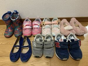 子供靴まとめてス ニーカー adidas Disney newbalance 靴 ルームシューズ キッズ moonstar ZARA girl 長靴 チャオパニックティピー