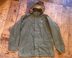 Patagonia パタゴニア ゴアテックス ストームジャケット L/マウンテンパーカ 釣り サバゲ 作業 バイク 大きいサイズ ガレージ バイク 遊ぶ