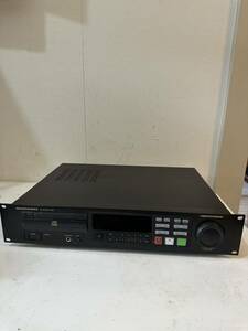 marantz マランツ CDR631/F1B 業務用CDレコーダー◆