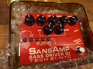 SANSAMP BASS DRIVER V2 VERMILIONになります。【新品未使用】