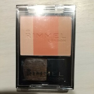 【リンメル*RIMMEL】スリーインワン モデリングフェイスブラッシュ004 フェイスカラー