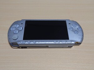 PSP-3000本体　ミスティックシルバー　ソフト2本付き