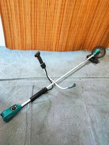 makita 充電式草刈機 MUR142UD 本体のみ 草刈機 刈払機 草刈り機 マキタ 充電式 業務用 工業用 商業用 店舗用 DIY(060706) 