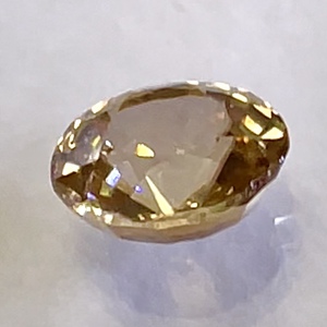 天然　未処理　非加熱　ジルコン　ルース　ファンシーカット　1.545ct　裸石　宝石　新品未使用　綺麗