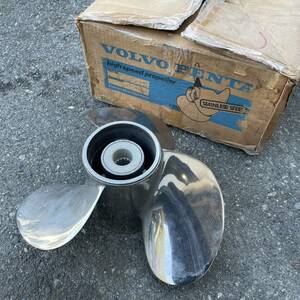 未使用 ボルボ　ペンタ　プロペラ　ステンレス　ハイスピード　VOLVO PENTA 852137 14-1/2×21 RH high speed propeller STAINLESS yy18