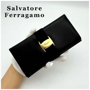 サルヴァトーレ フェラガモ Salvatore Ferragamo　財布 ヴァラリボン レザー　長財布