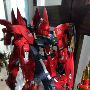 MG 1/100 デルタプラス　オリジナル 塗装　完成品　機動戦士ガンダムuc　ユニコーンガンダム　フロンタルカラー　シャアカラー