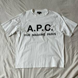 【A.P.C. / アーペーセー】エディフィス別注　コラボ　オーバーサイズ　ロゴプリント　Tシャツ　白　Ｌサイズ