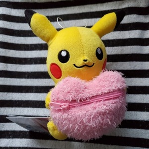 新品*非売品*ポケモン*お菓子付きぬいぐるみ～ピカチュウ～*ハートポーチ*ポケットモンスター