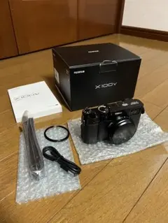 FUJIFILM X100V ブラック　美品　値下げはコメントへ