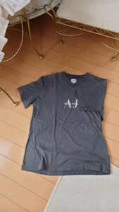 アルマーニジーンズTシャツ