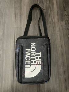 美品　ザ・ノース・フェイス THE NORTH FACE BCヒューズボックスポーチ BC Fuse Box Pouch NM82257 TNFブラックトレイルグロープリント(TP)