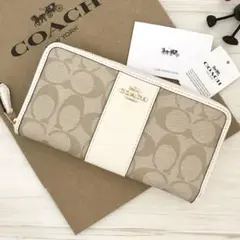 新品 COACH コーチ 長財布 ホワイト ライトカーキ