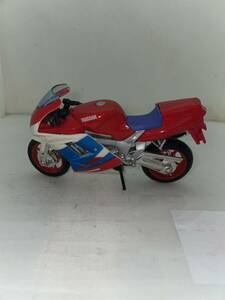 マイスト　1/18 ヤマハ　YAMAHA FZR600R 現状品