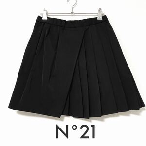 N°21ヌメロヴェントゥーノ【美品】タックプリーツミニスカート ブラック スロバキア製