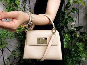 ●超美品●FURLA フルラ●1927●ターンロック●カーフ レザー 本革●2way ハンド バッグ●ベビーピンク●ゴールド金具●斜め掛け●Js47990