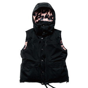 ￥71,500　REVERSIBLE HOODED DOWN VEST/SOPHNET. uniform experimentソフネットサイズ黒L 