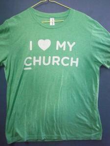 ③ USA古着 サイズL 前ロゴCHURCH 薄手 黄緑色半袖Tシャツ