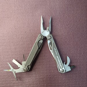 【レア】leatherman Charge Ti　レザーマン チャージＴi　【シース付属】マルチプライヤー