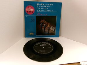 ▲7インチ THE VENTURES ベンチャーズ / 青い渚をぶっとばせ / サーフ・ライダー / ワイプ・アウト 国内盤 東芝音楽工業 LP-4070◇r60531