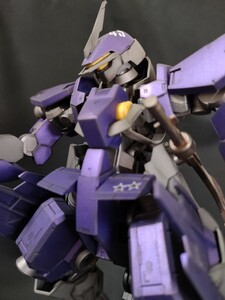 ガンプラ 塗装済完成品 1/100 シュヴァルベグレイズ