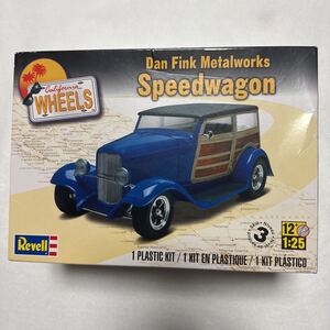 アメリカRevell Dan Fink Metalworks Speedwagon ホットロッド