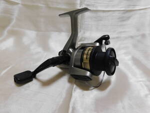 Daiwa≫　ST700　スピニングリール　　糸付き（3号１50ｍ）巻いておきます　　USED