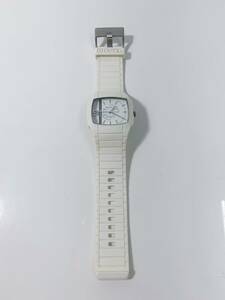 4n ネコ DISEL ディーゼル 腕時計 メンズ DZ-1321 ホワイト 白 アナログ クォーツ ジャンク扱い 現状品