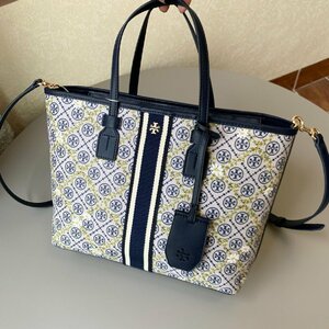 新品TORY BURCH トリーバーチ トートバッグ ネイビー A4対応 チエーン柄