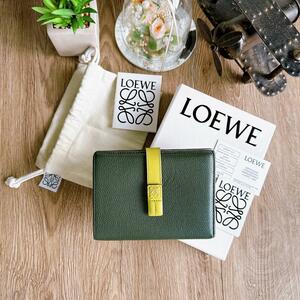 ◇ロエベ◇LOEWE バーティカル 二つ折り財布 グリーン イエロー グレー ブランド