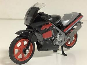 Kawasaki カワサキ GPZ600R GPZ400R ニンジャ 1986年式~ 1/26 約8.2㎝ 昭和 レトロ ビンテージ バイク ミニカー 送料￥290