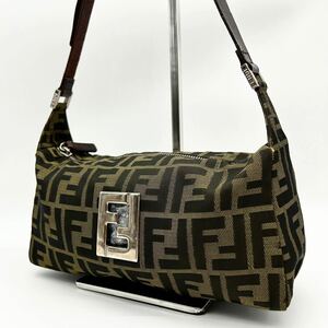 ●高級●FENDI フェンディ アクセサリーポーチ ワンショルダーバッグ ハンドバッグ 鞄 かばん ズッカ FF金具 肩掛け キャンバス レザー