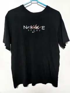 NIKE　ナイキ　Tシャツ　ブラック　ルーズフィット　M