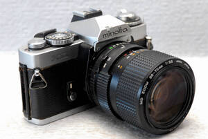 MINOLTA ミノルタ 昔の高級一眼レフカメラ XDボディ +（純正35-70mmズームレンズ付） 希少品