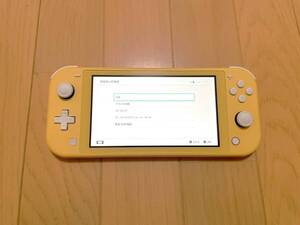  【送料無料】任天堂 スイッチ　ライト　初期化済み　マリオカート８デラックス付き　Nintendo Switch Lite イエロー　