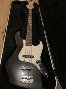 Squier Affinity Jazz Bass スクワイヤー　ジャズベース　SKBハードケース付き