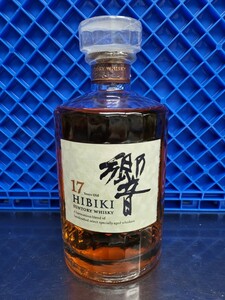 サントリー 響17年 HIBIKI SUNTORY ジャパニーズ ウイスキー 700ml 43% 古酒 未開栓 箱なし ★裏ラベルに傷あり、写真要確認